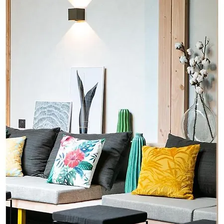 Urban Loft & * マルセイユ