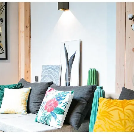 Urban Loft & * マルセイユ
